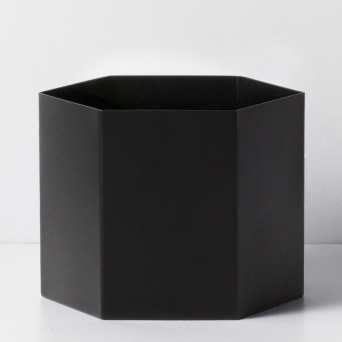  ferm LIVING Hexagon Pot - Extra Large, black